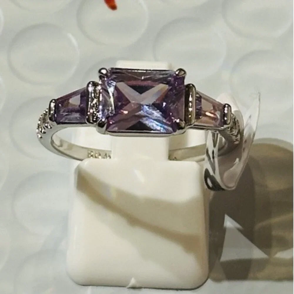 Bomb Party Ring Size 9 Purple Lavender Emerald Cut CZ Rhodium Plated NWT